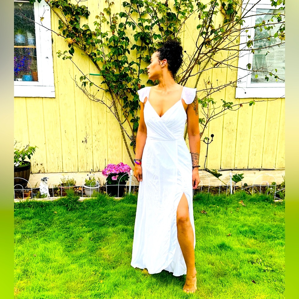 David’s Bridal white gown size 8